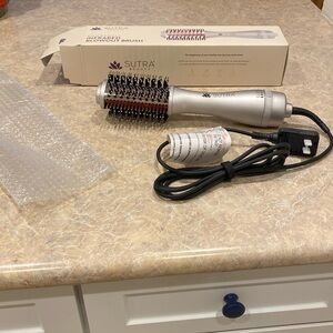 Sutra Infrared Blowout Brush